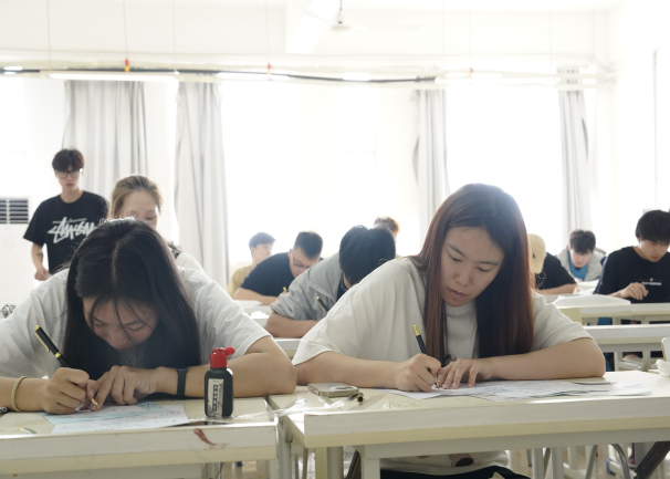 哈哈体育直播